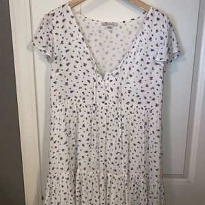 American Eagle white dress with blue flowers